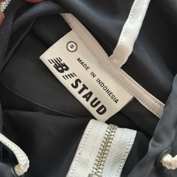 New Balance X Staud satin boxy jacket sz small black - Picture 5 of 9